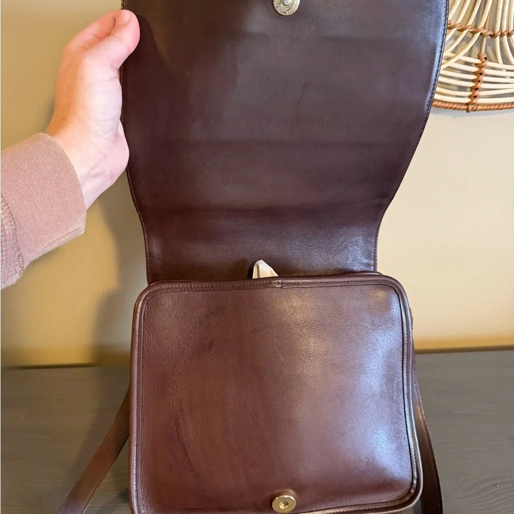 Coach Vintage Tribeca Flap Dark Brown Leather Messenger Bag 9092